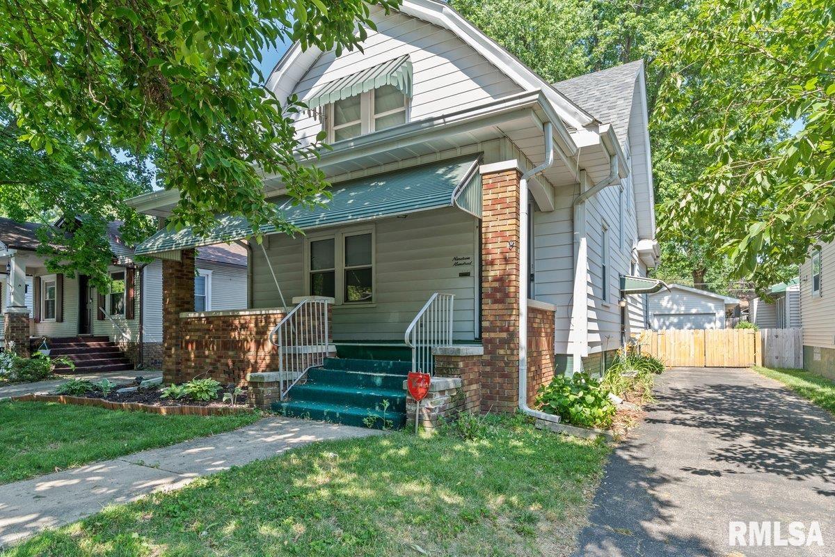 1900 South Pasfield Street Springfield, IL 62704 - Photo 1 of 36 Gallery Image 1