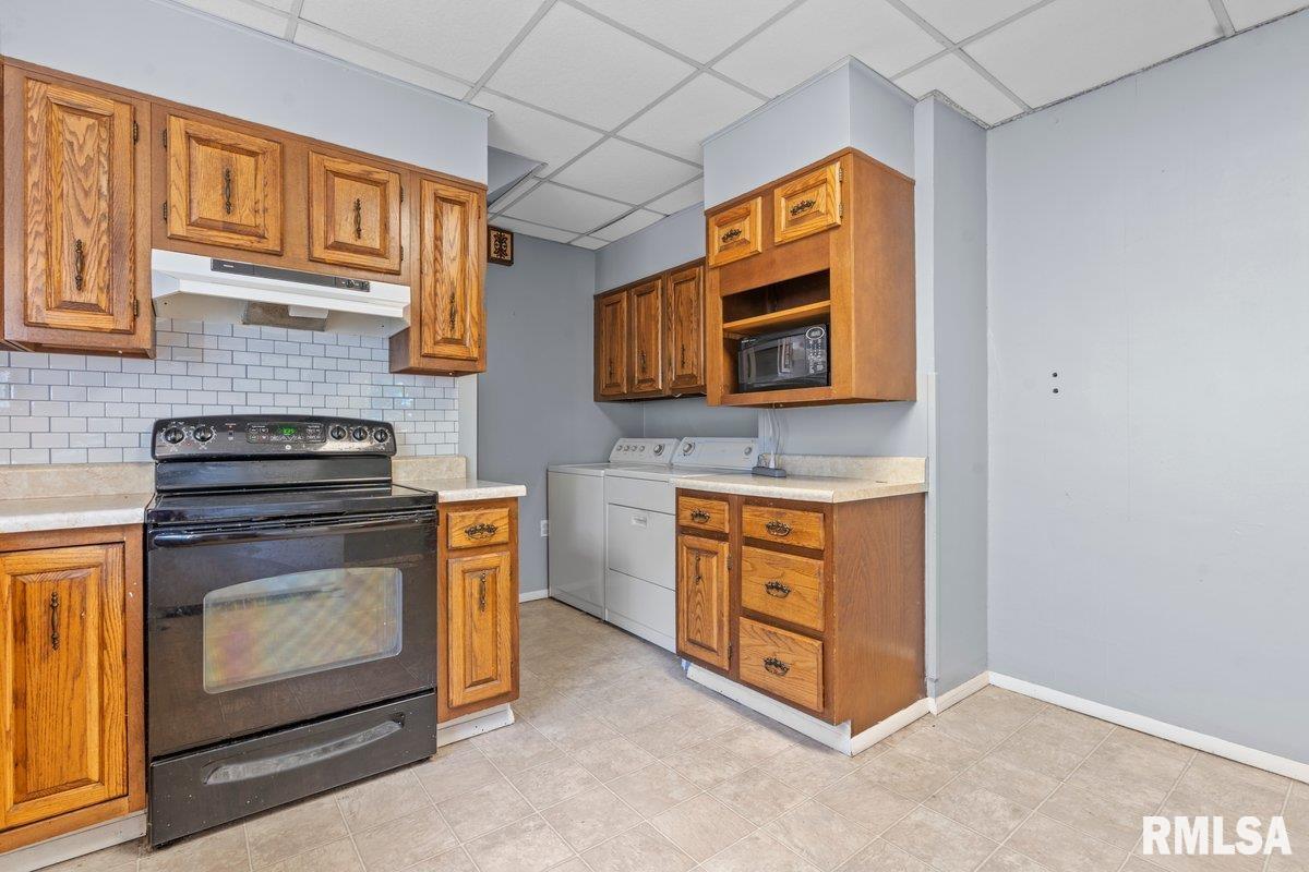 1900 South Pasfield Street Springfield, IL 62704 - Photo 12 of 36 Gallery Image 12