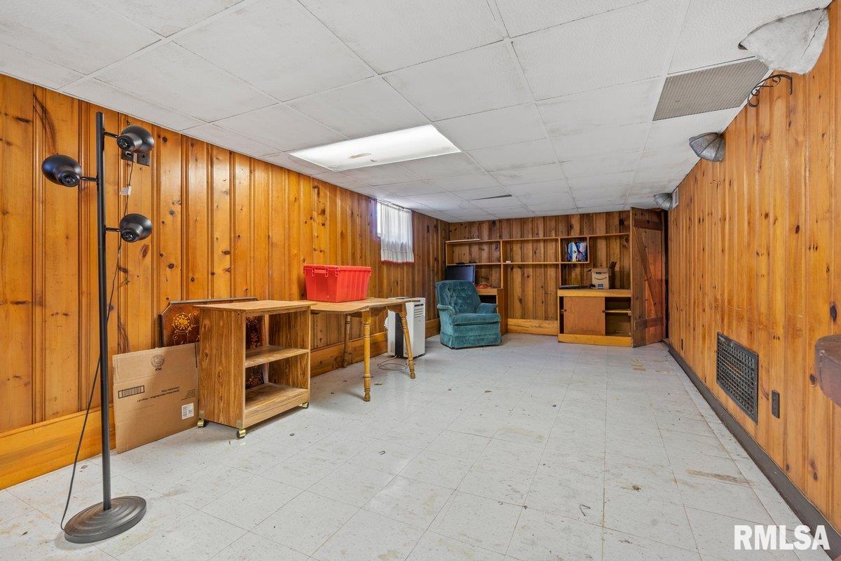 1900 South Pasfield Street Springfield, IL 62704 - Photo 29 of 36 Gallery Image 29