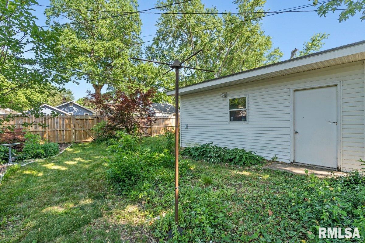 1900 South Pasfield Street Springfield, IL 62704 - Photo 32 of 36 Gallery Image 32