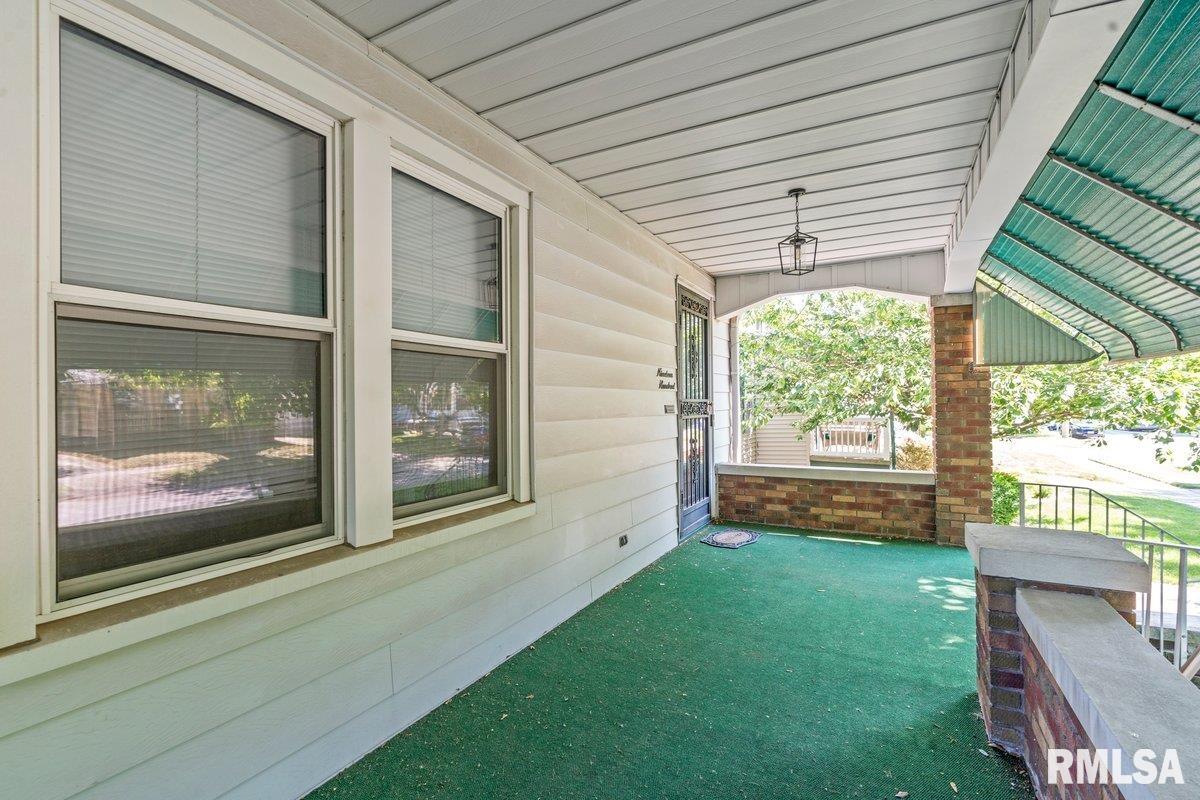 1900 South Pasfield Street Springfield, IL 62704 - Photo 4 of 36 Gallery Image 4
