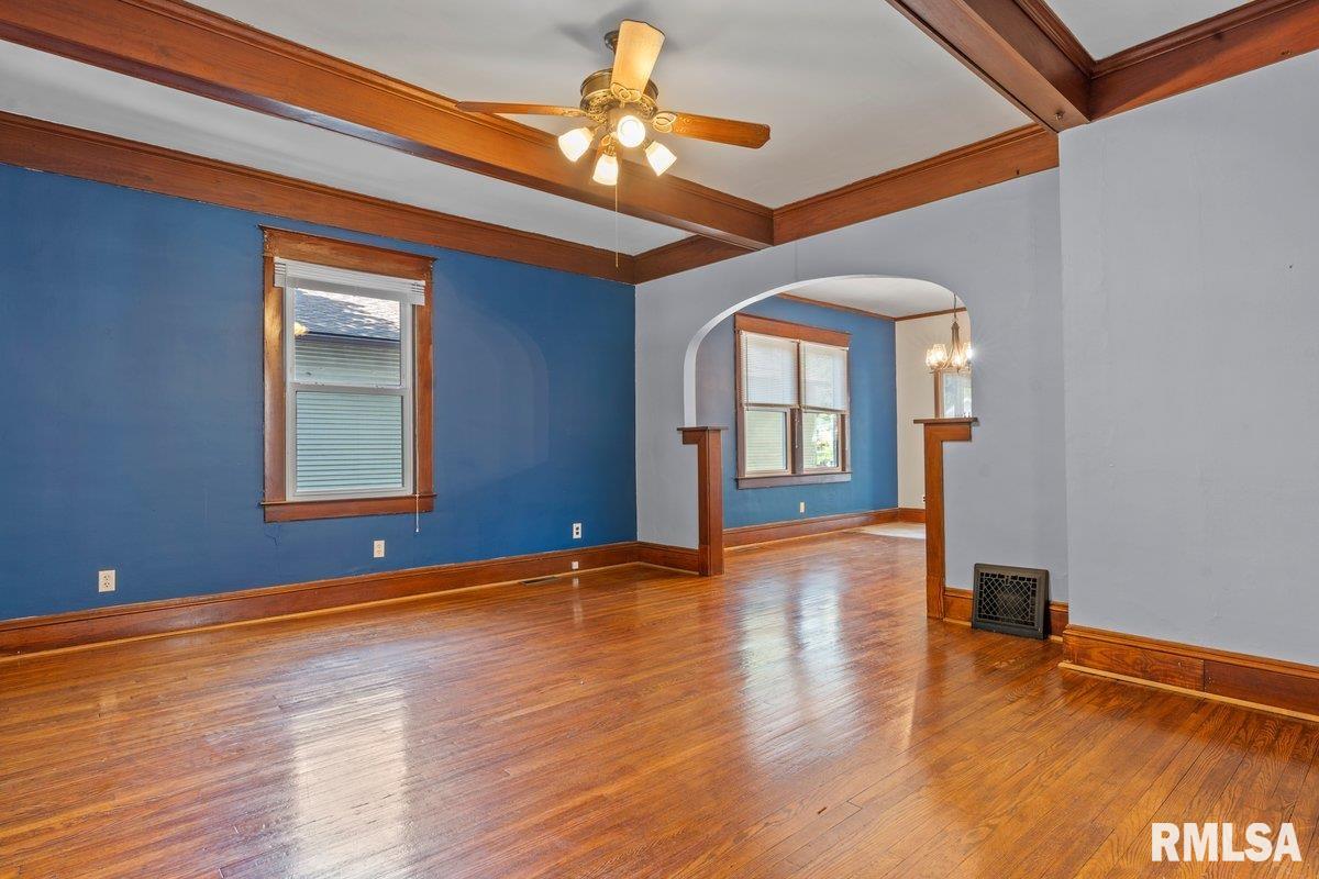 1900 South Pasfield Street Springfield, IL 62704 - Photo 7 of 36 Gallery Image 7