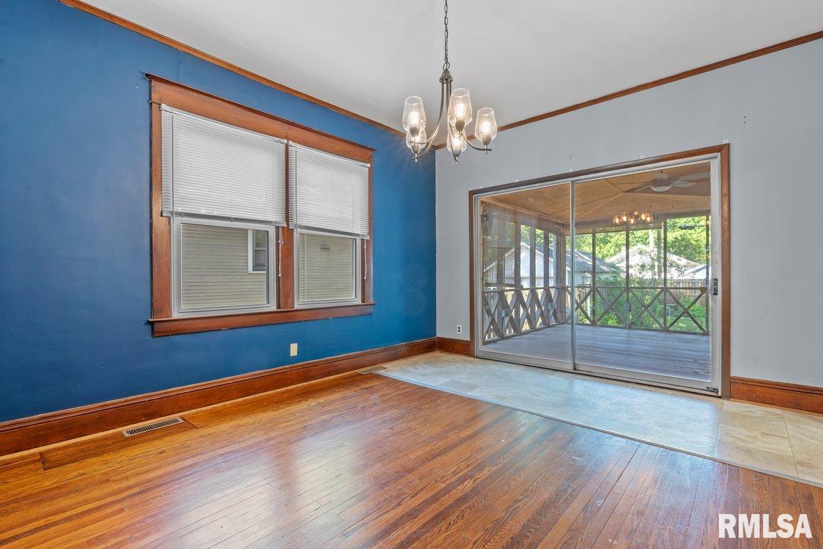 1900 South Pasfield Street Springfield, IL 62704 - Photo 8 of 36 Gallery Image 8