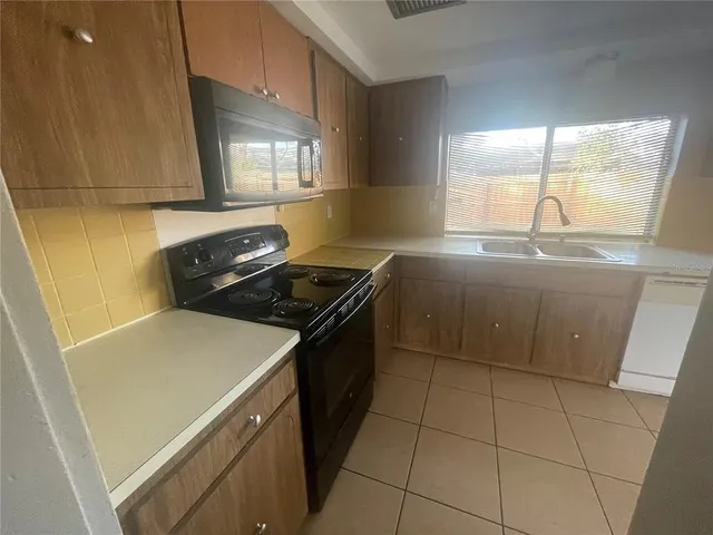 $1,750 | 4037 Claremont Drive, New Port Richey, FL 34652