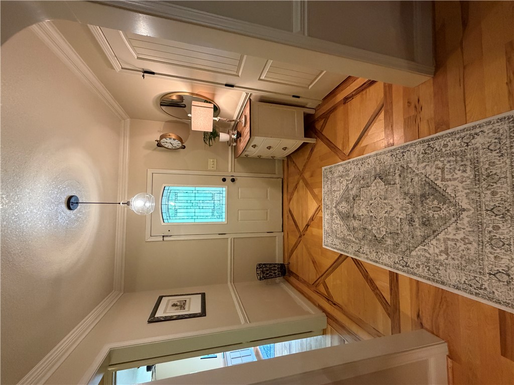 232 Hunters Trail Walhalla, SC 29691 - Photo 5 of 38 Step into this welcoming entrance foyer with polished hardwood floors.