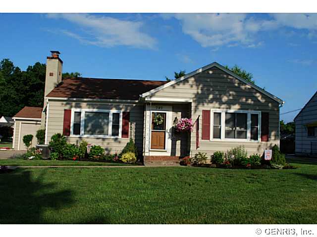 707 South Lincoln Road East Rochester, NY 14445 - Photo 1 of 1 Exterior Front