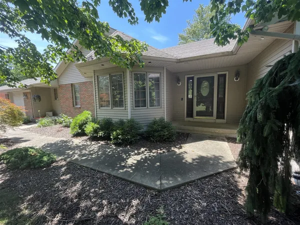 $1,195,000 | 8335 Byron Garden Drive Southwest, Byron Center, MI 49315
