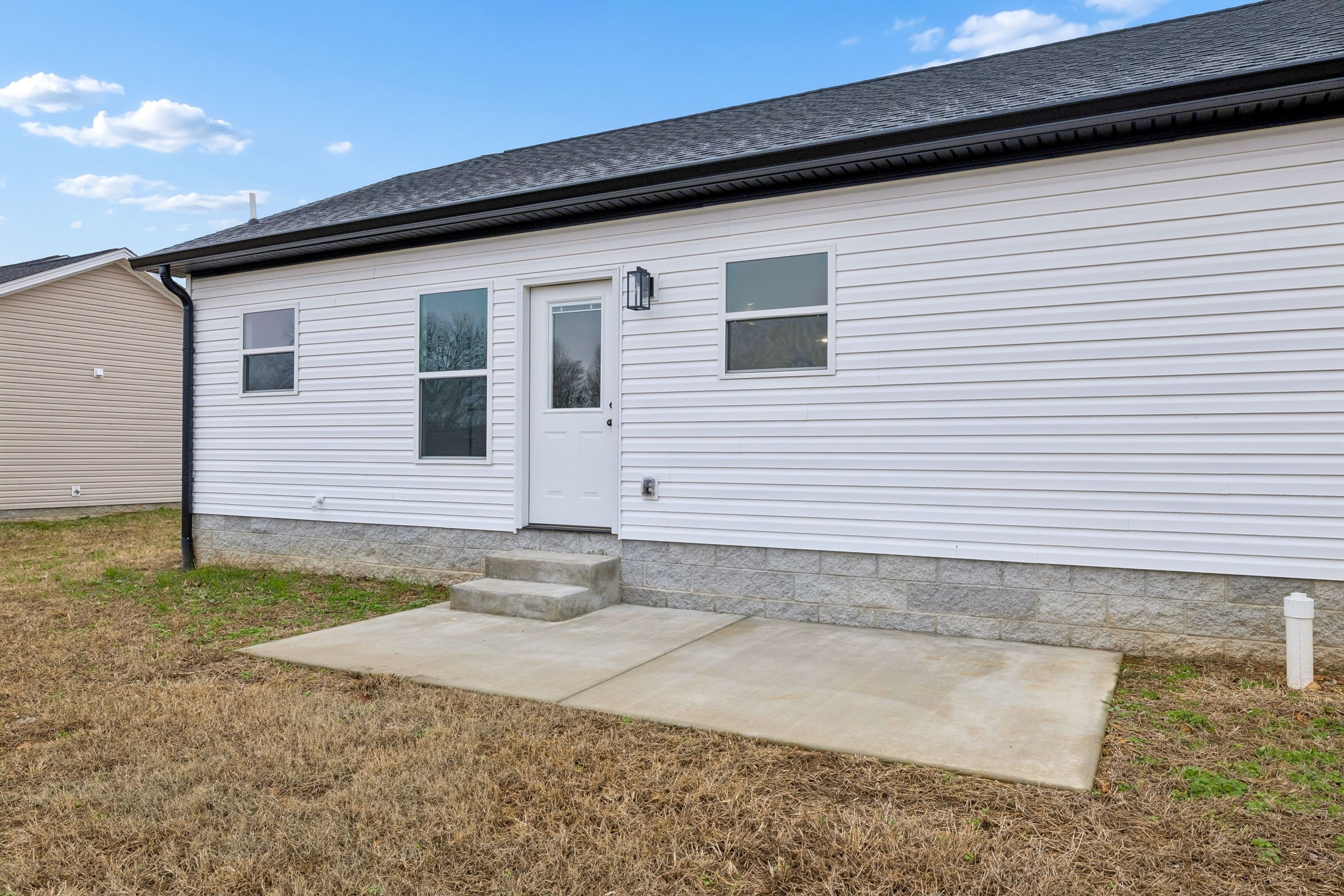 1057 Landing Lane Adams, TN 37010 - Photo 23 of 29 a backyard of a house