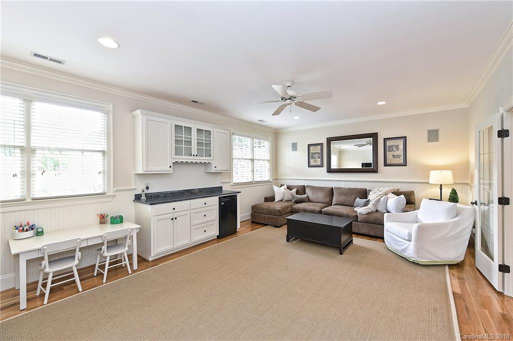 2021 Coniston Place Charlotte, NC 28207 - Photo 29 of 36