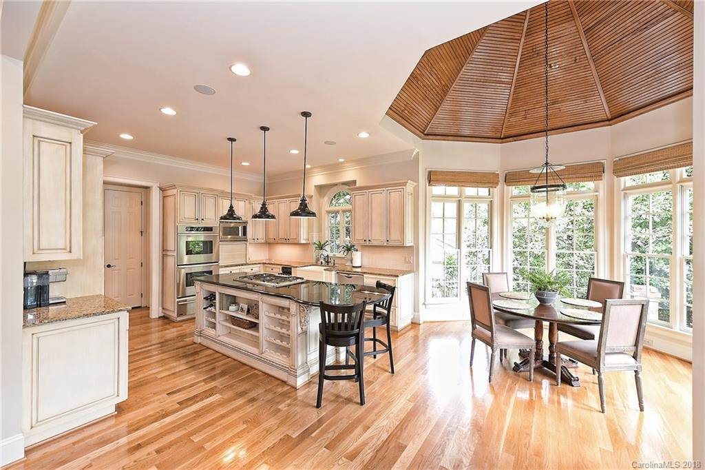 2021 Coniston Place Charlotte, NC 28207 - Photo 10 of 36