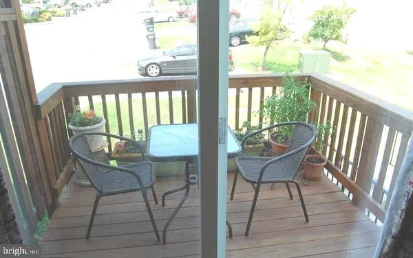 $460,000 | 2889 Chinkapin Oak Lane, Woodbridge, VA 22191