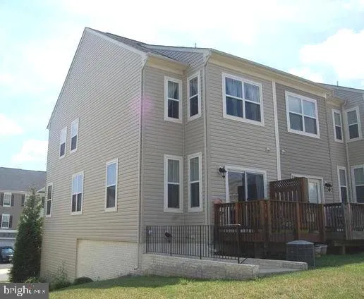 $460,000 | 2889 Chinkapin Oak Lane, Woodbridge, VA 22191
