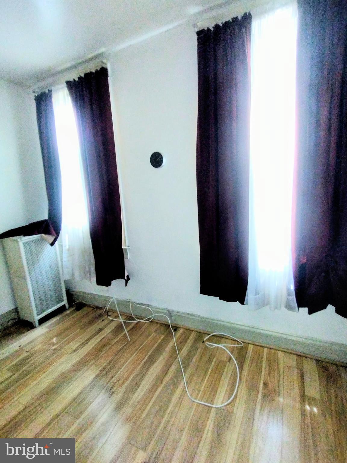 11 South Wickham Road Baltimore, MD 21229 - Photo 2 of 33