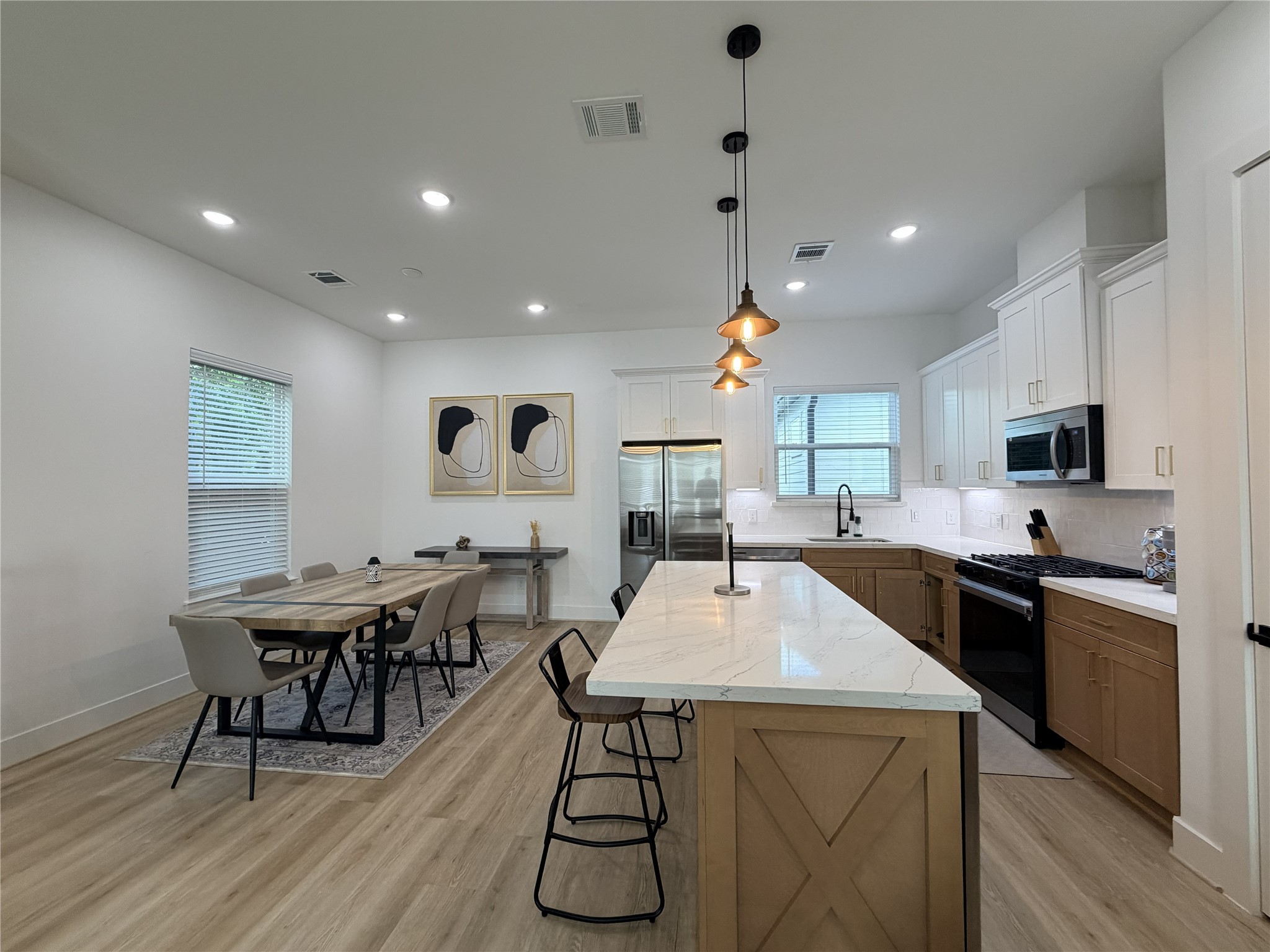 2706 Cochran Street Houston, TX 77009 - Photo 7 of 39