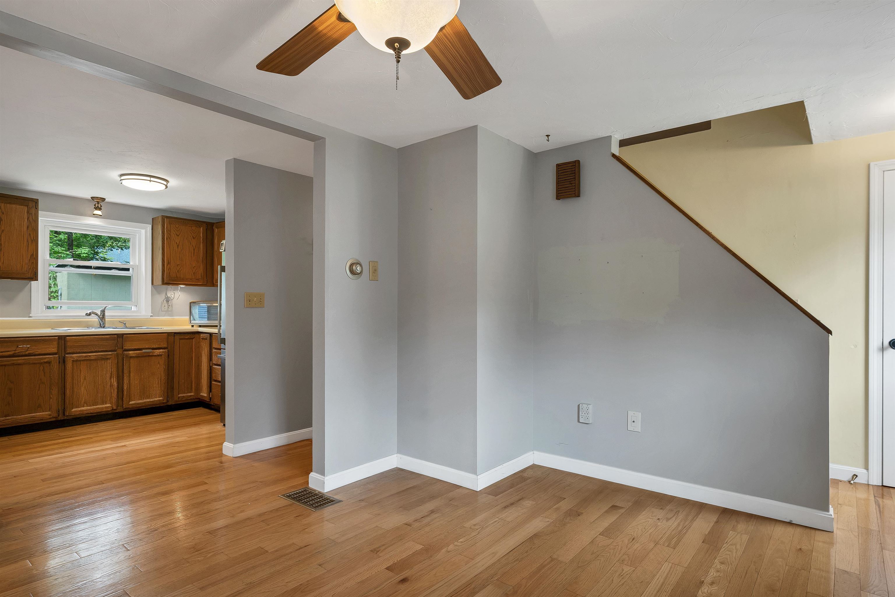 21 Spruce Street Laconia, NH 03246 - Photo 11 of 51