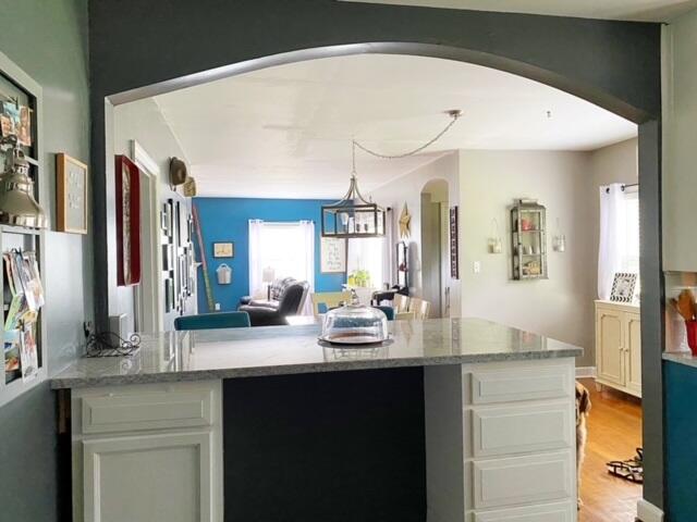 9801 East Emory Road Corryton, TN 37721 - Photo 15 of 39 KITCHEN BAR