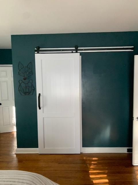 9801 East Emory Road Corryton, TN 37721 - Photo 30 of 39 MASTER BR BARNDOOR