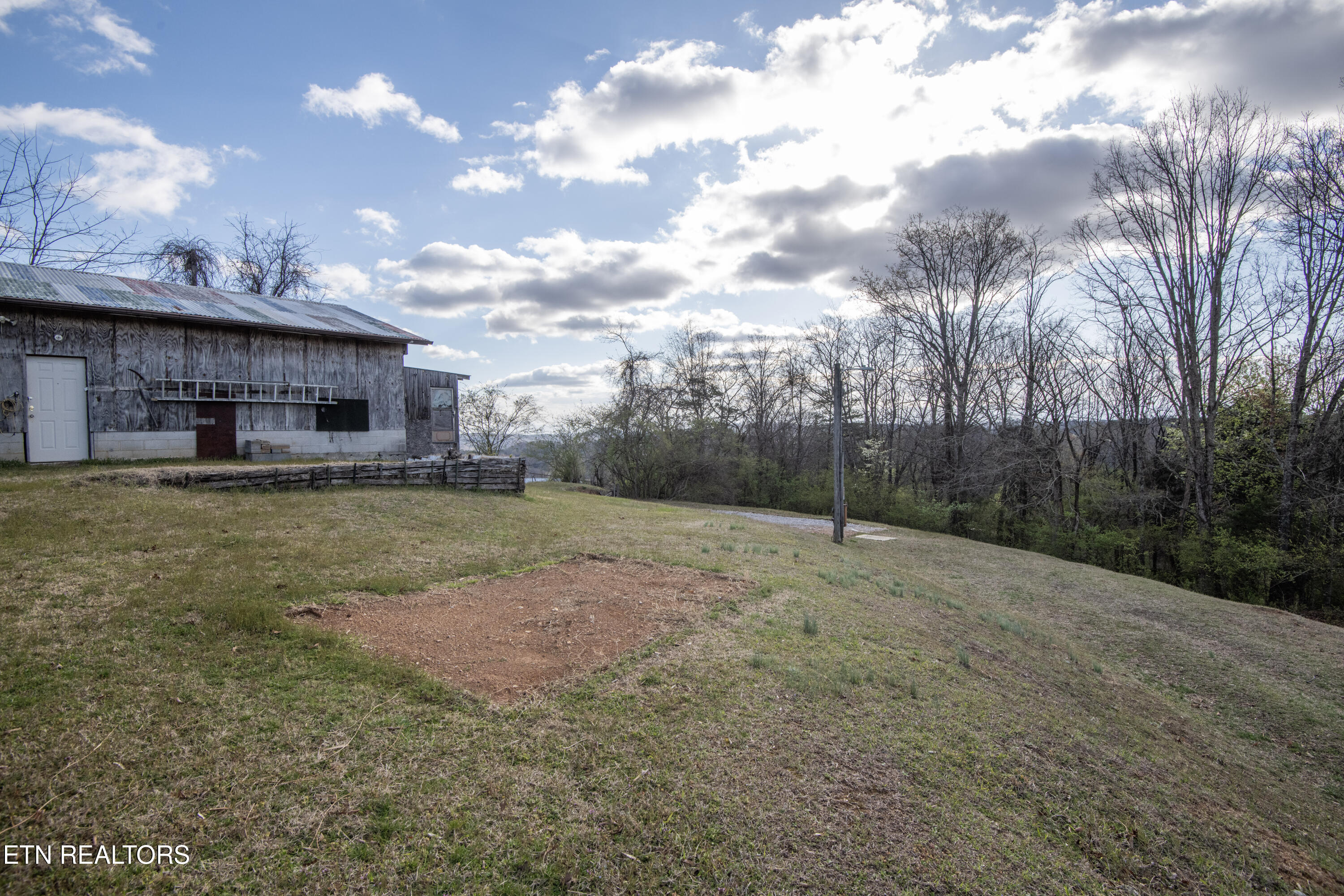 235 Roberts Road Kingston, TN 37763 - Photo 11 of 15 yard