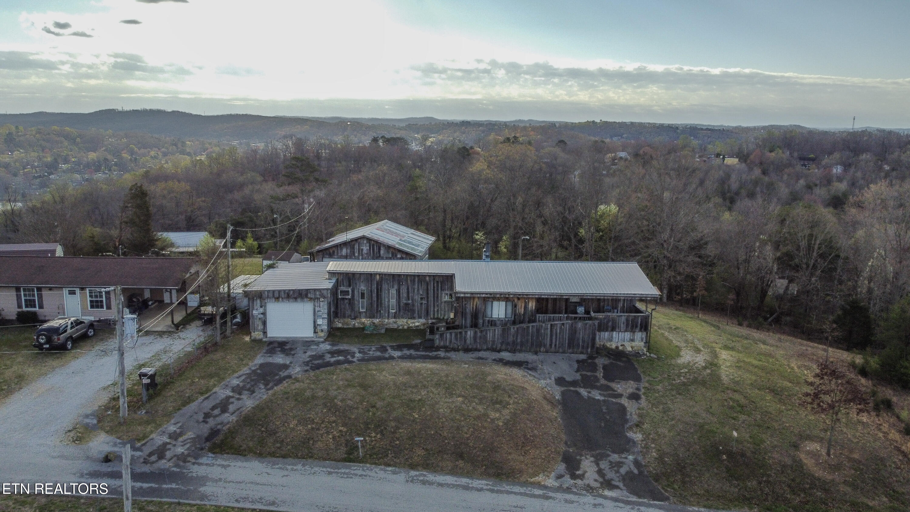 235 Roberts Road Kingston, TN 37763 - Photo 3 of 15 drone 8