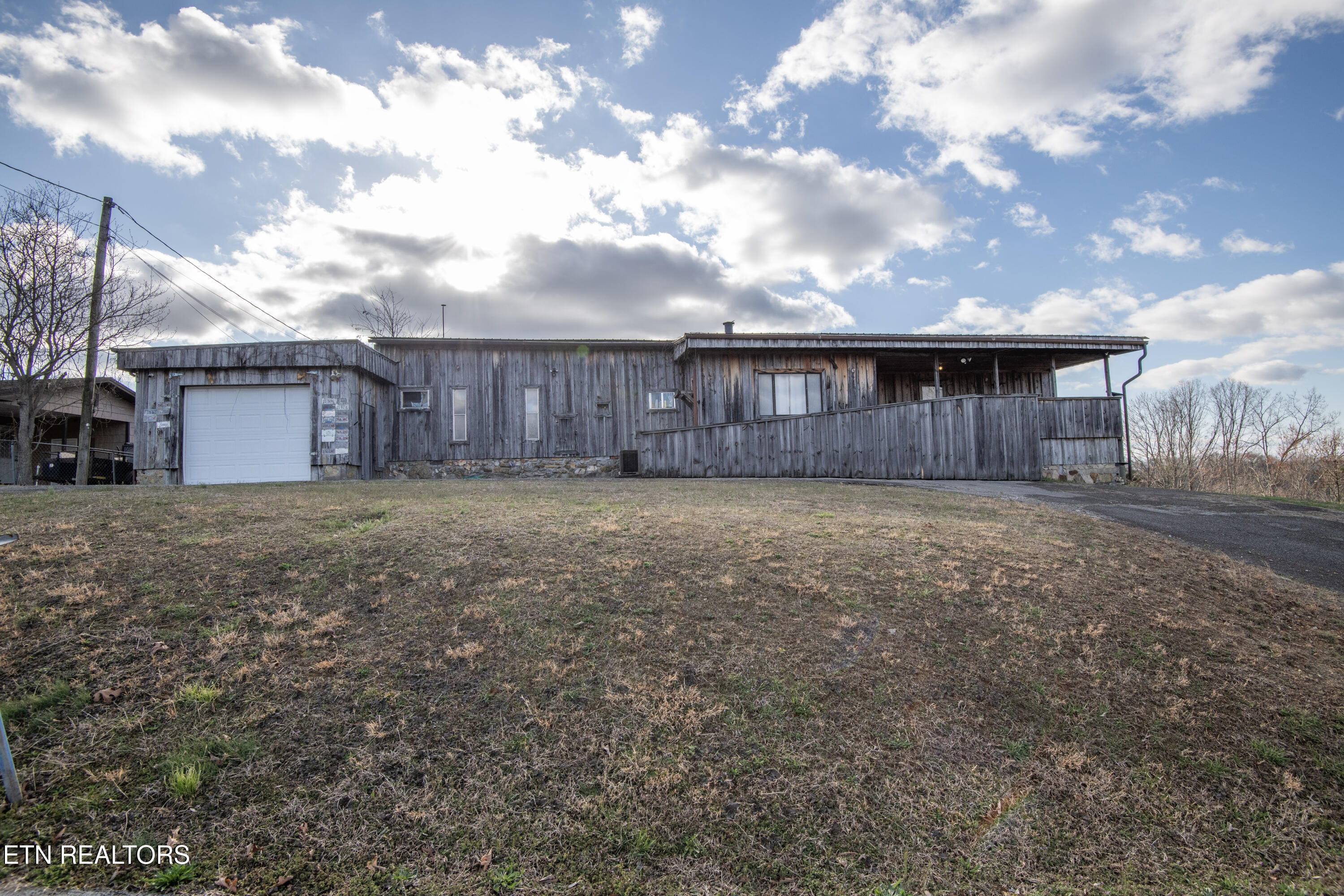 235 Roberts Road Kingston, TN 37763 - Photo 9 of 15 exteroir