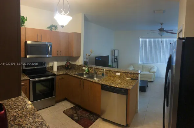 $3,900 | 11476 Northwest 81st Terrace, Doral, FL 33178