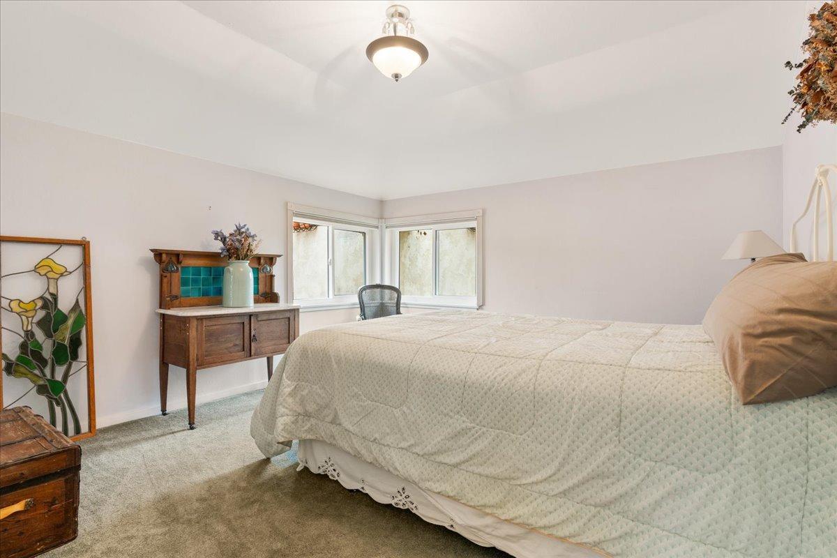 6525 Curtola Ranch Road Auburn, CA 95602 - Photo 36 of 49 Upstairs bedroom 2