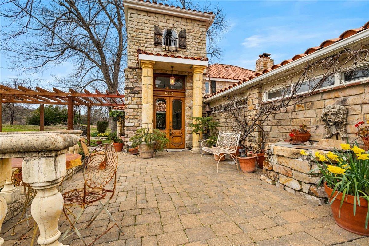 6525 Curtola Ranch Road Auburn, CA 95602 - Photo 4 of 49 Old world charm and gorgeous entrance!