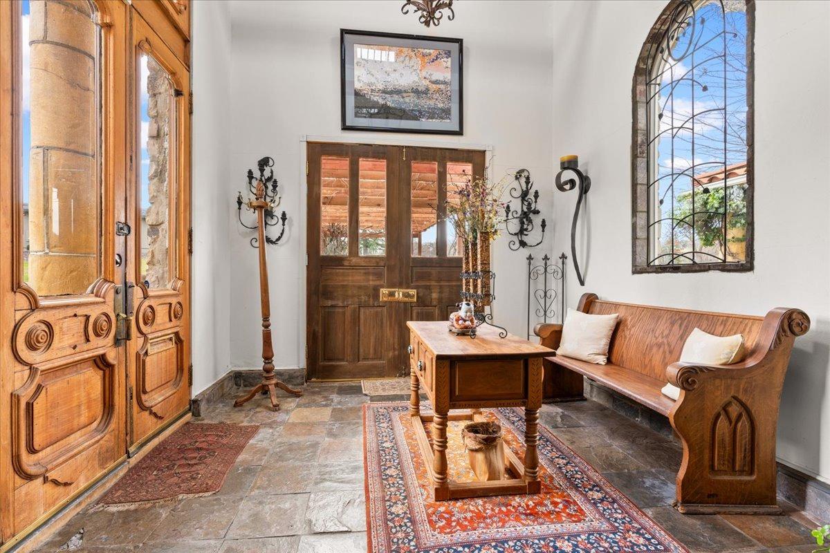 6525 Curtola Ranch Road Auburn, CA 95602 - Photo 5 of 49 Impressive entryway