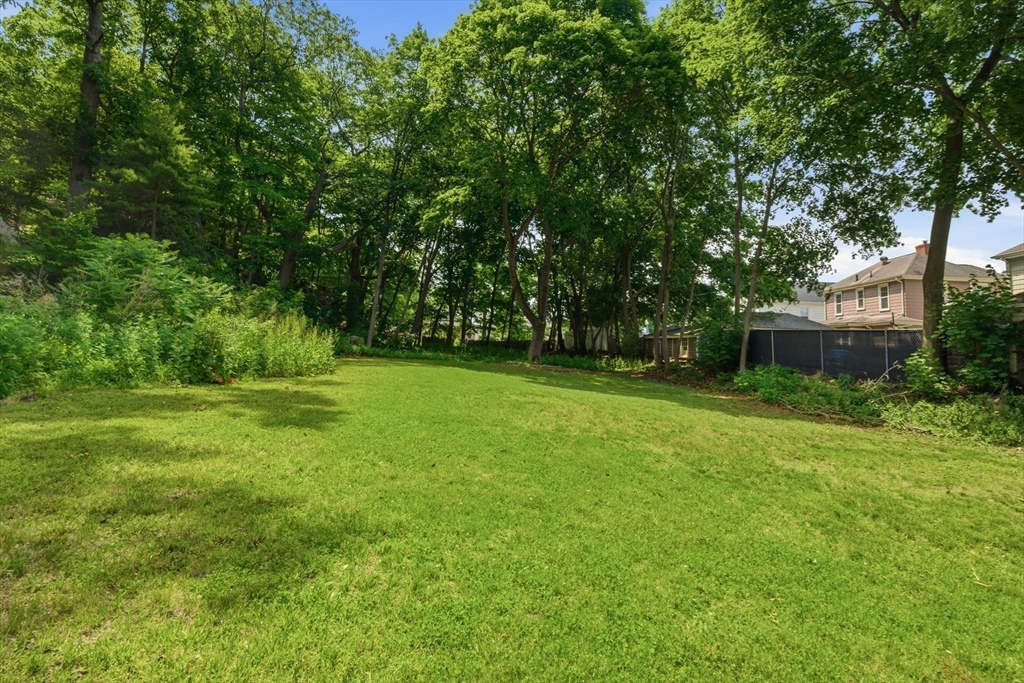 5 Bulfinch Road Lynn, MA 01902 - Photo 4 of 24