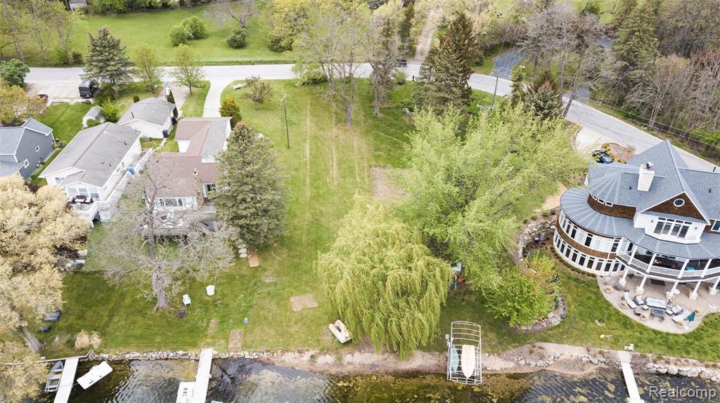 158 Clifford Road Brighton, MI 48116 - Photo 17 of 23