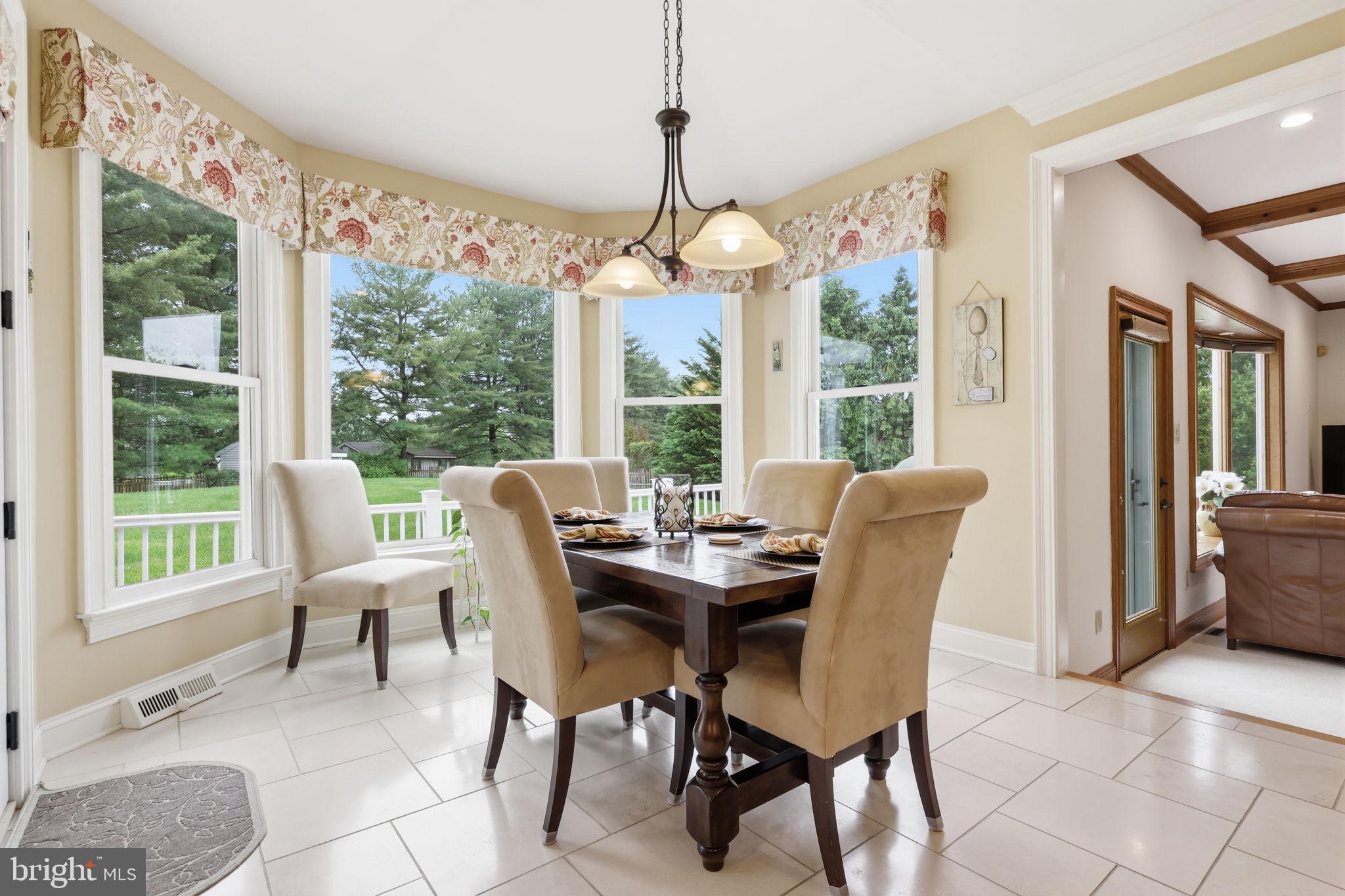 324 Ridge Avenue Newtown, PA 18940 - Photo 22 of 95 Breakfast nook!