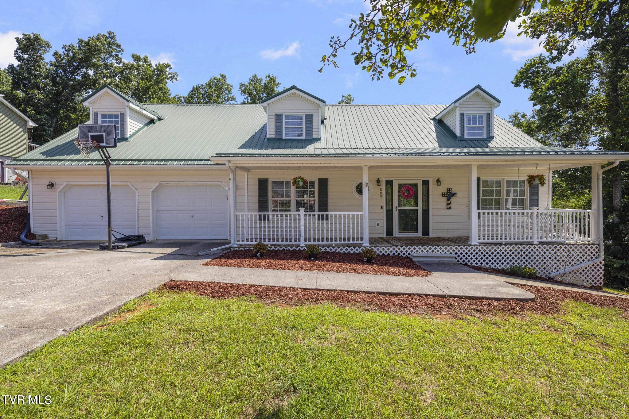 809 Stuffle Street Kingsport, TN 37660 - Photo 1 of 60 IMG_9515