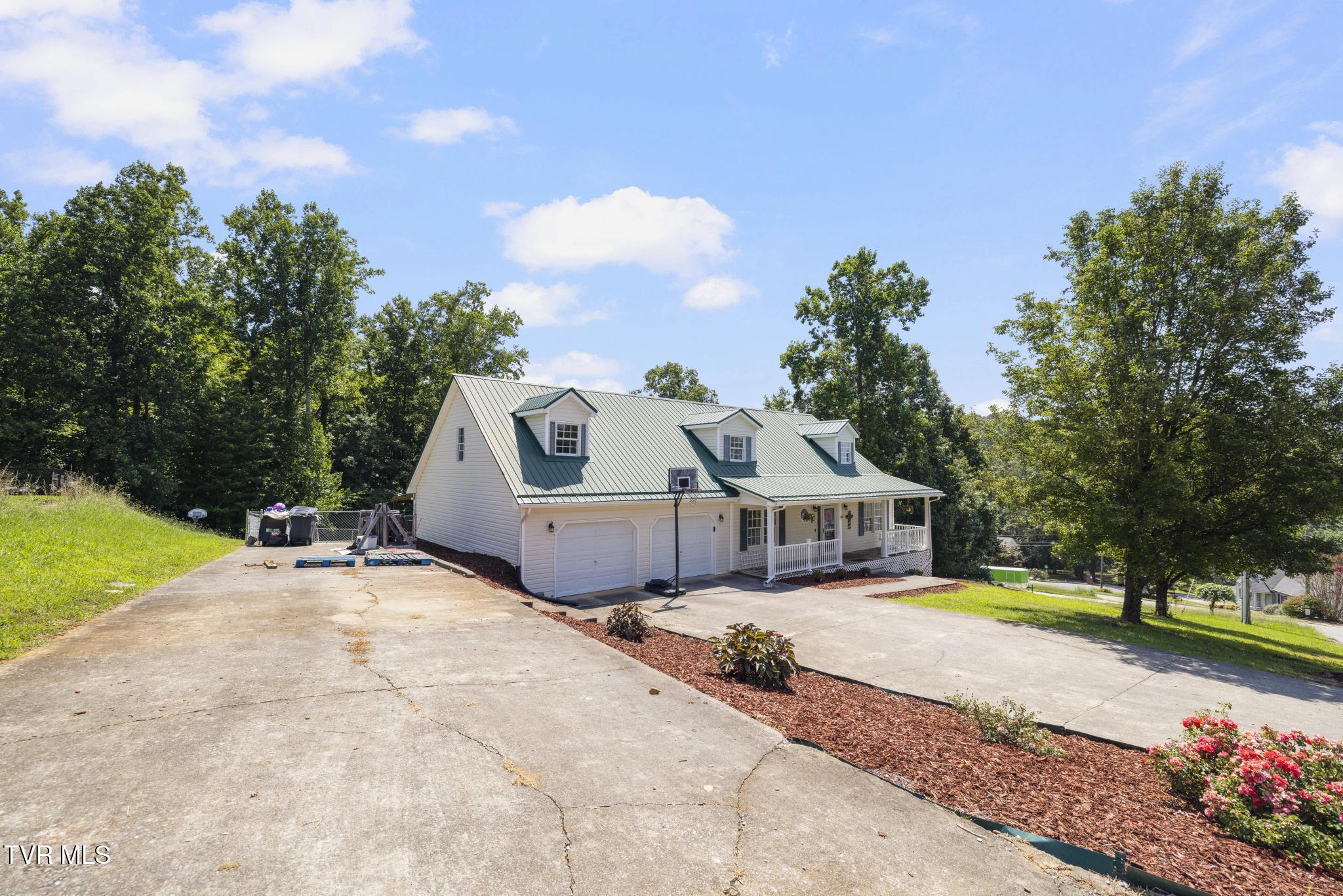 809 Stuffle Street Kingsport, TN 37660 - Photo 45 of 60 IMG_9513