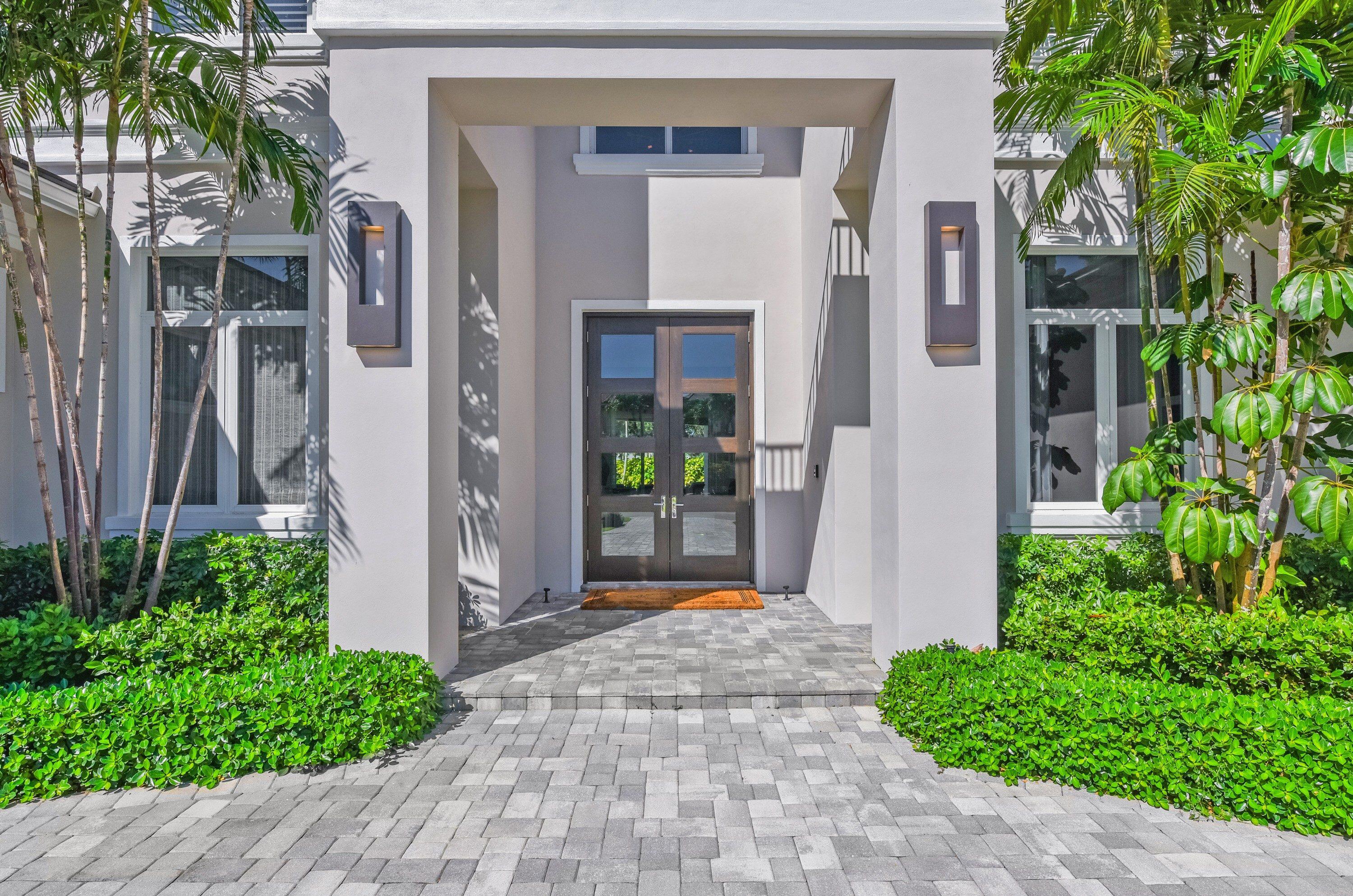 17661 Scarsdale Way Boca Raton, FL 33496 - Photo 4 of 121 entrance