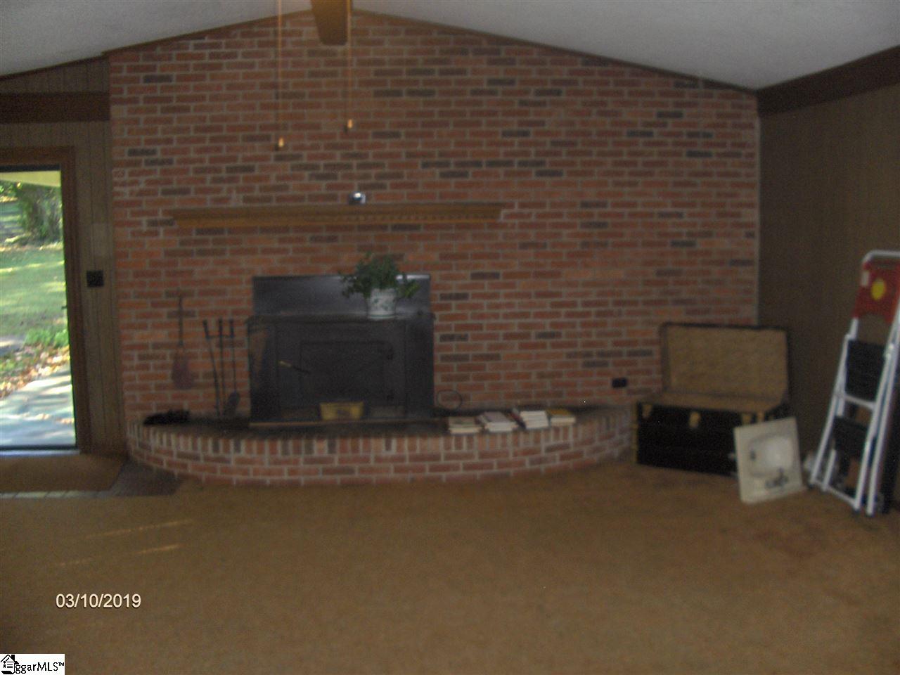 544 Breezedale Road Easley, SC 29640 - Photo 2 of 18