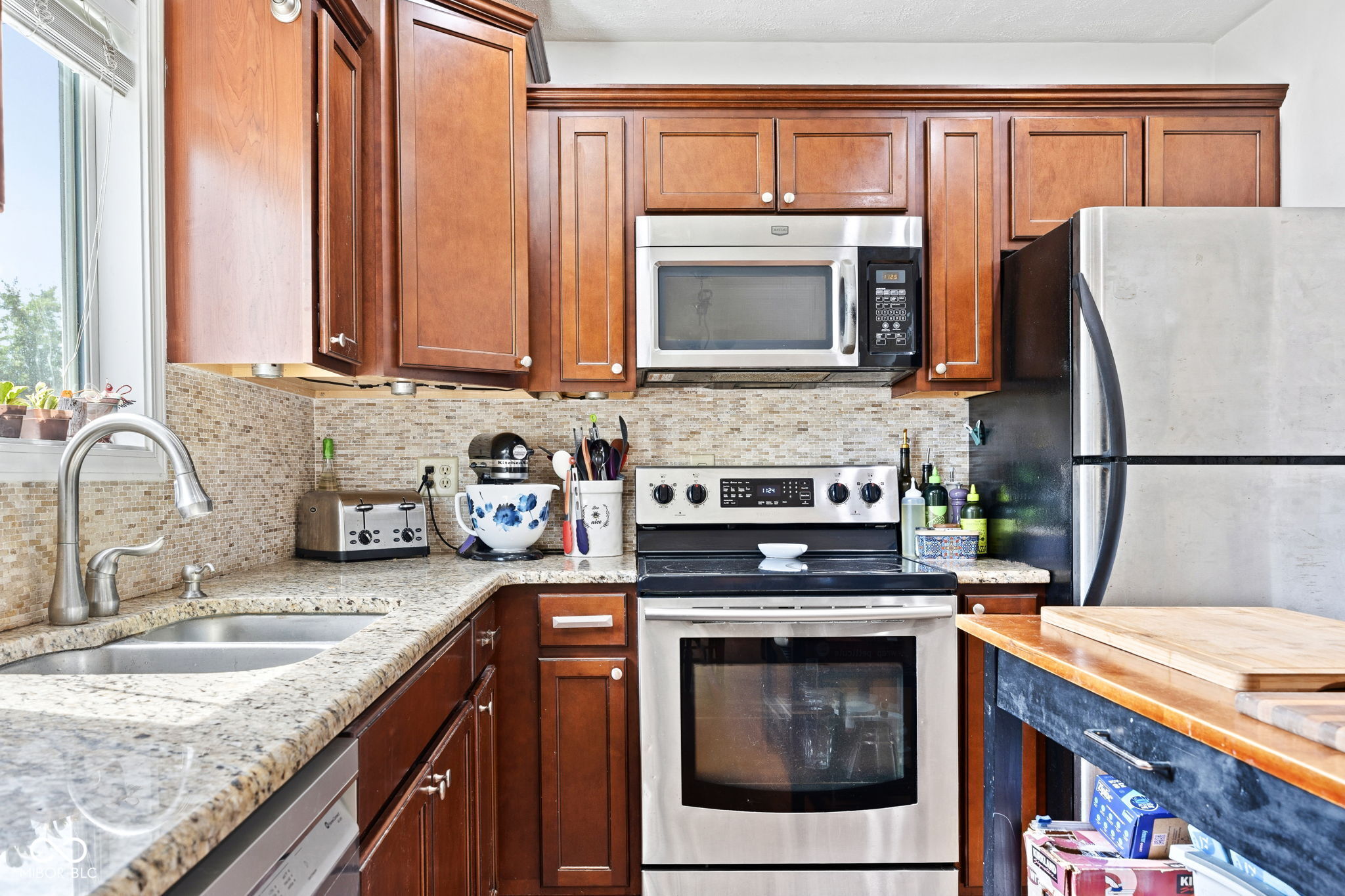 7814 Hampton Place Fishers, IN 46038 - Photo 14 of 38