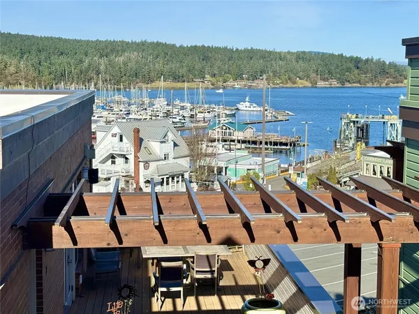 $1,444,000 | 232 A Street, Unit R4, Friday Harbor, WA 98250