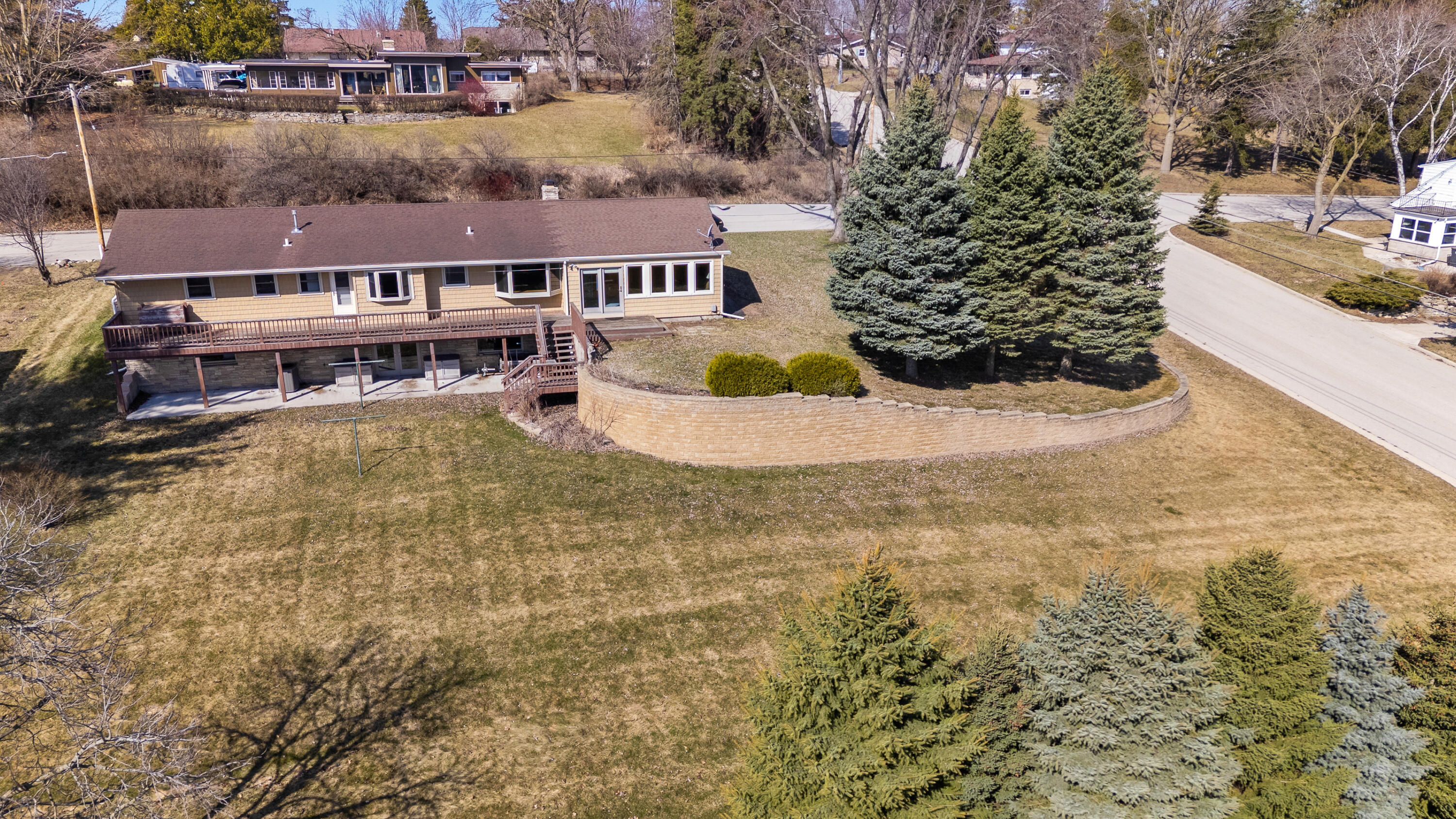 324 Hoff Street Random Lake, WI 53075 - Photo 4 of 39 324 Hoff St-11