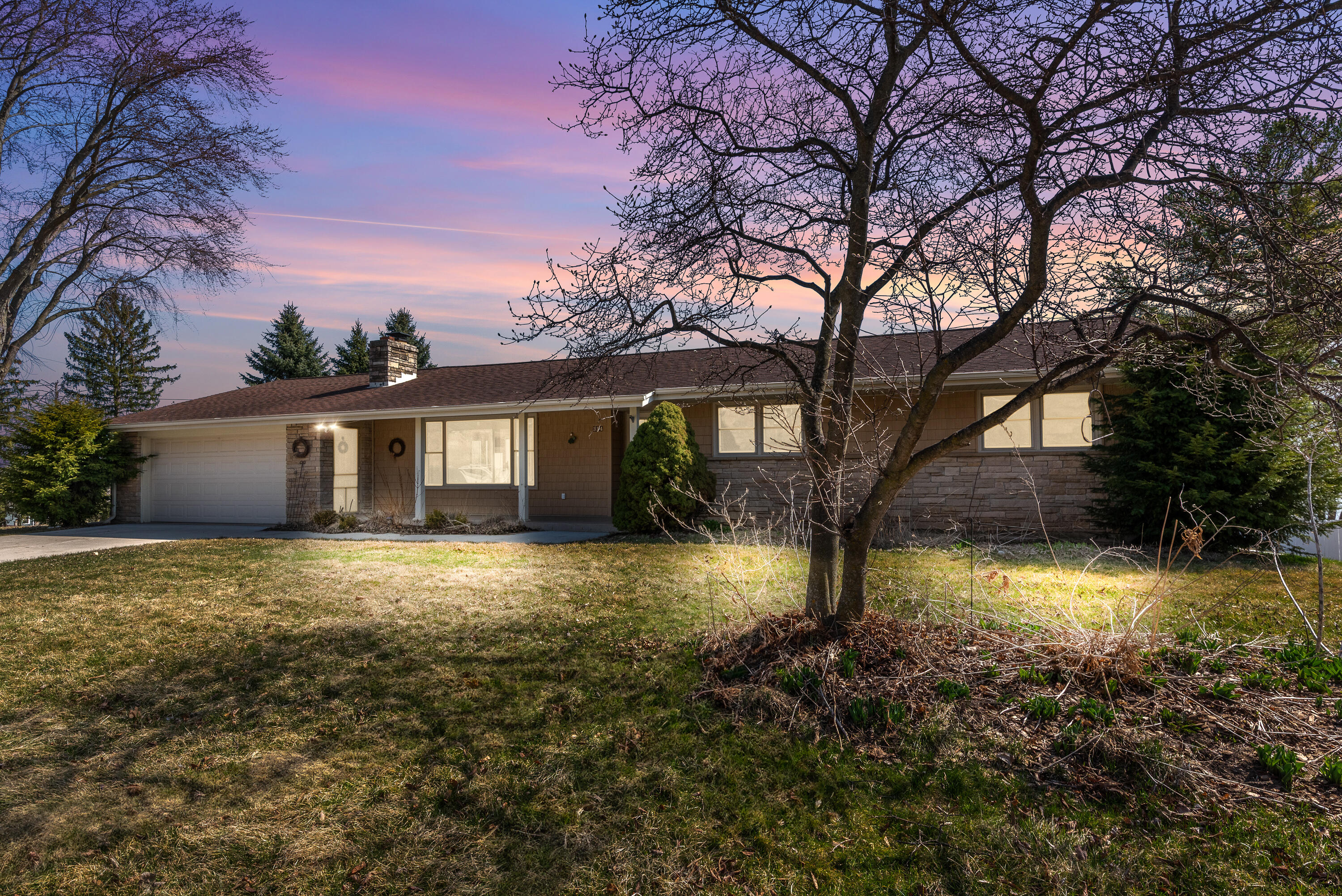 324 Hoff Street Random Lake, WI 53075 - Photo 7 of 39 324 Hoff St-5