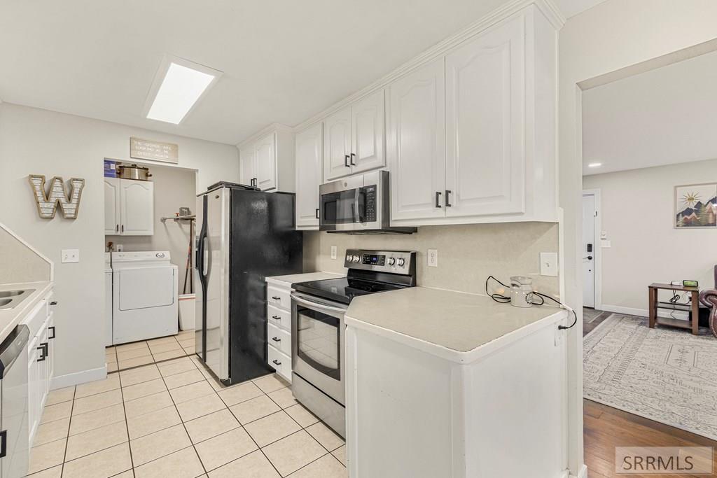 251 Brent Way Shelley, ID 83274 - Photo 7 of 18 Kitchen