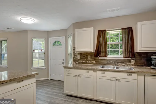 $2,100 | 1118 Quail Hunt Drive, Riverdale, GA 30296