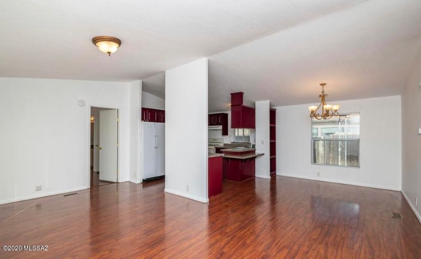 645 West Simmons Road Tucson, AZ 85705 - Photo 2 of 14