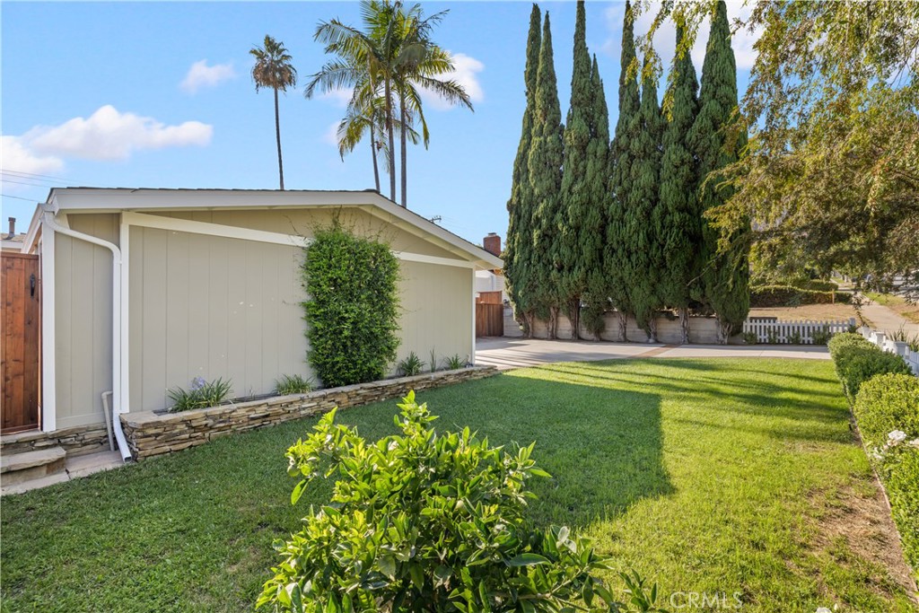 1255 Hastings Ranch Drive Pasadena, CA 91107 - Photo 10 of 77