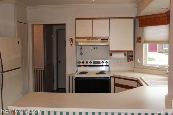 6634 Edgewood Road Canton, MI 48187 - Photo 9 of 17 ALL APPLIANCES INCLUDED