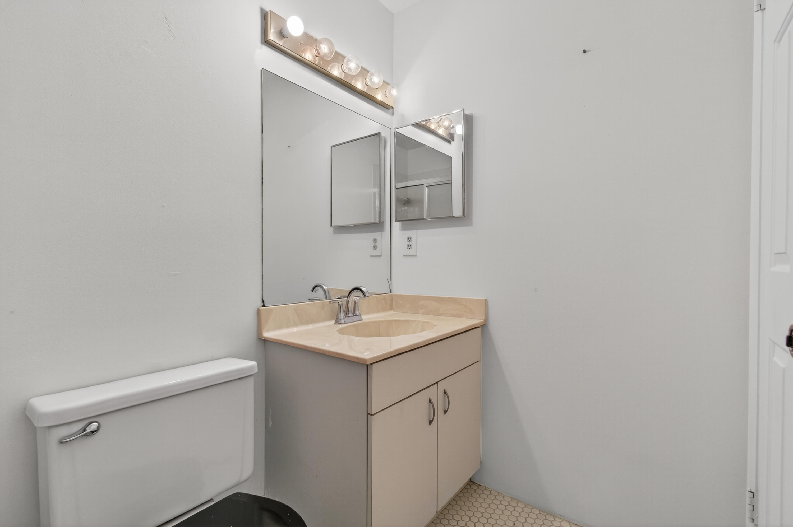 3939 Northeast 5th Avenue, Unit C203 Boca Raton, FL 33431 - Photo 19 of 30 39-print-030_DSC_8811