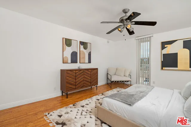 $799,000 | 4915 Tyrone Avenue, Unit 203, Sherman Oaks, CA 91423