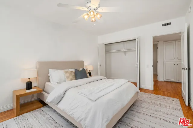 $799,000 | 4915 Tyrone Avenue, Unit 203, Sherman Oaks, CA 91423