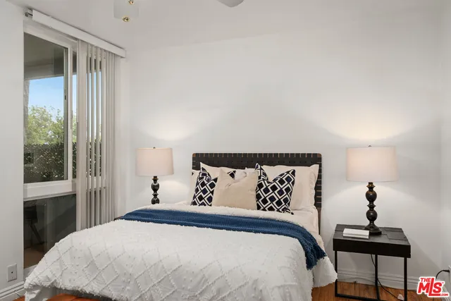 $799,000 | 4915 Tyrone Avenue, Unit 203, Sherman Oaks, CA 91423