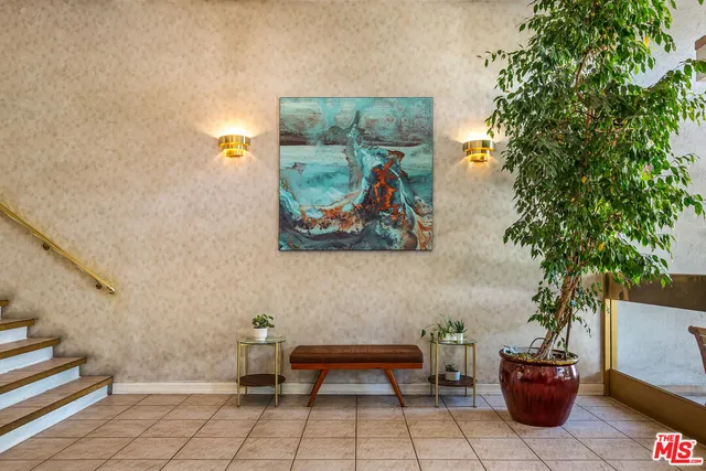 $799,000 | 4915 Tyrone Avenue, Unit 203, Sherman Oaks, CA 91423