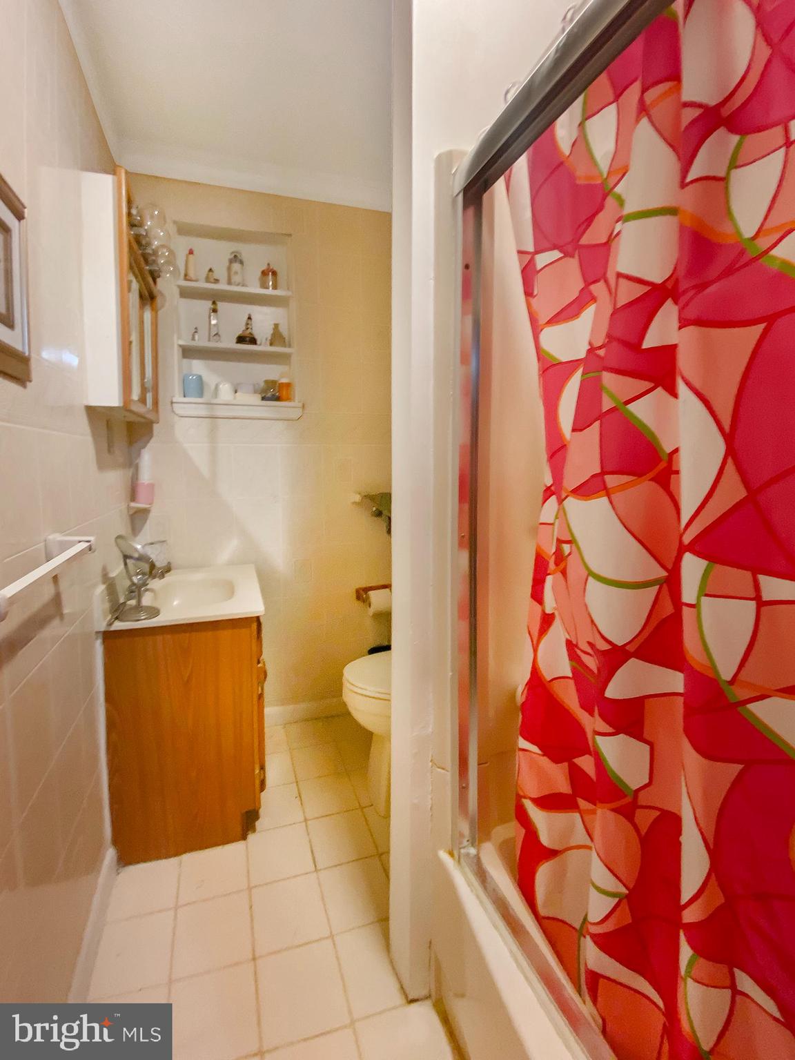 323 East Basin Street Norristown, PA 19401 - Photo 12 of 24 Bathroom 2